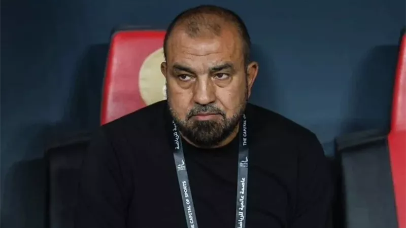 الأهلي يوجه الشكر لـ محمد رمضان المدير الرياضي.. ويقبل اعتذاره