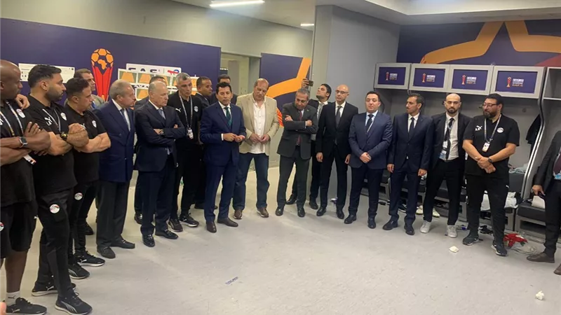 وزير الرياضة وأبو ريدة يهنئان منتخب الشباب بالفوز على جنوب أفريقيا 