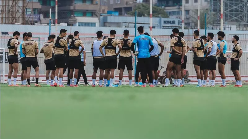 الموعد والقنوات الناقلة لمباراة الزمالك والمصري في الدوري الممتاز