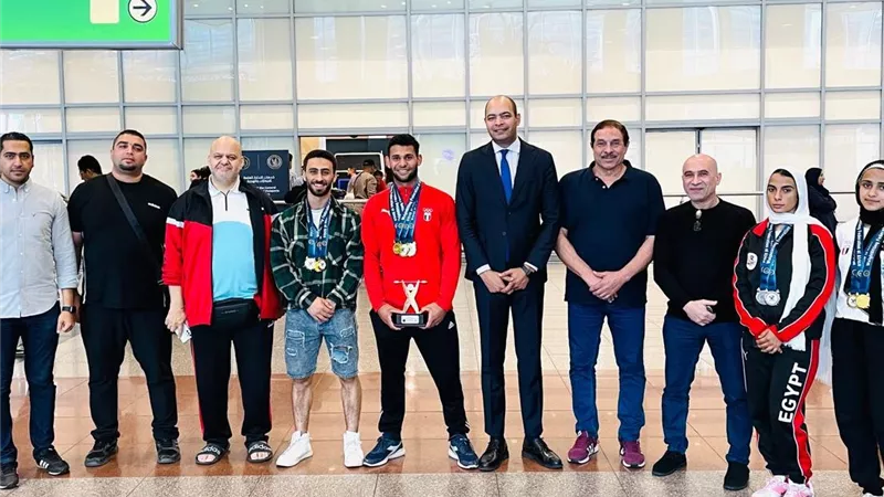 وزير الرياضة يهنيء منتخب رفع الأثقال بعد إنجازهم بالبطولة الإفريقية