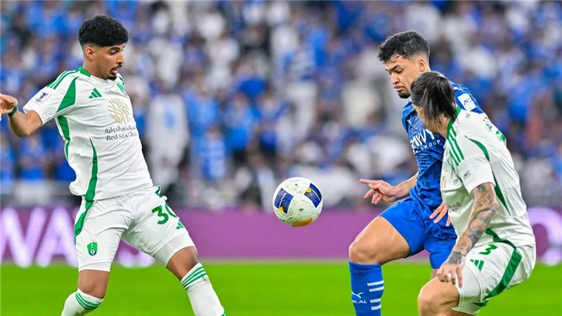 الأهلي يطيح بالهلال ويتأهل إلى نهائي القرن في آسيا