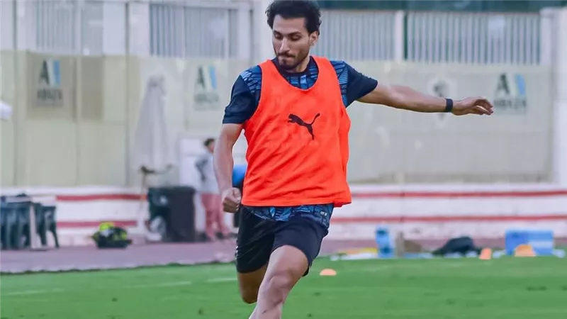كارثة في الزمالك.. النادي يرفض تكلفة سفر أحمد حمدي واللاعب يسافر علي نفقته