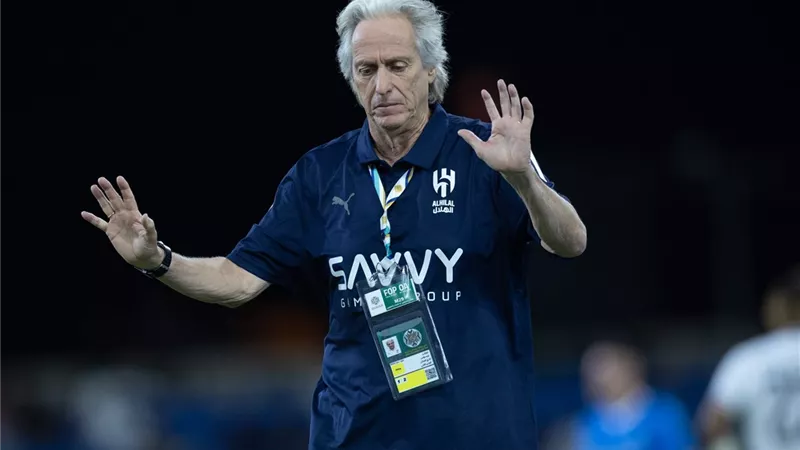 إقالة جيسوس.. اجتماع عاجل في الهلال لحسم مصير المدرب 