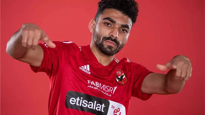 بعد أنباء رحيله من الأهلي.. سموحة يتواصل مع خالد عبد الفتاح لعودته