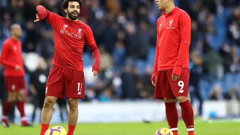 فيرمينو يوجه رسالة إلى محمد صلاح بعد التتويج الآسيوي