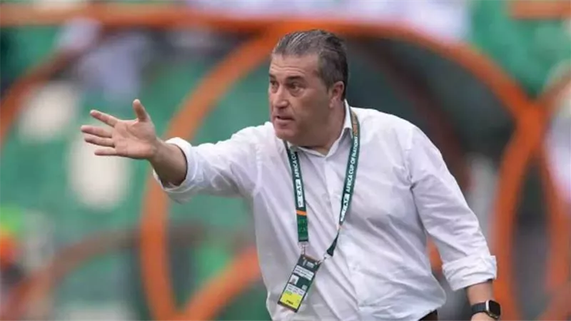 بيسيرو قبل مواجهة الزمالك والبنك الأهلي: الدوري لازال في الملعب