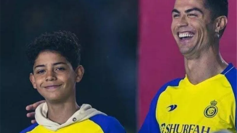 البرتغال يُعلن استدعاء جونيور نجل كرستيانو رونالدو لتمثيل المنتخب 
