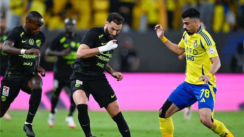 الاتحاد يضع يده على الدوري السعودي بريمونتادا تاريخية ضد النصر