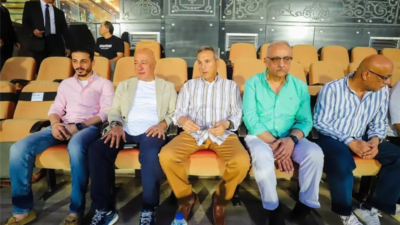 محمد الإتربي ويحيى أبو الفتوح يدعمان البنك الأهلي أمام بيراميدز