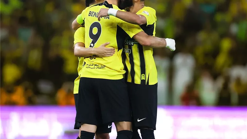 ماذا يحتاج الاتحاد للتتويج بالدوري السعودي بشكل رسمي؟