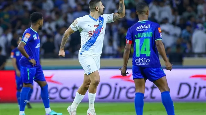 موعد مباراة الهلال والفتح في الدوري السعودي والقنوات الناقلة
