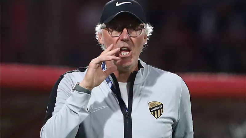 5 مرشحين لجائزة أفضل مدرب في الدوري السعودي 2025.. مفاجأة كبرى