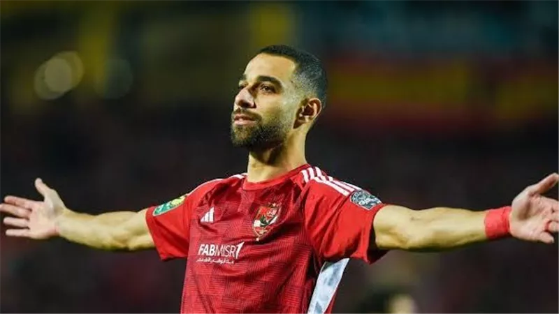 حقيقة انضمام عمرو السولية إلى سيراميكا كليوباترا في الميركاتو الصيفي