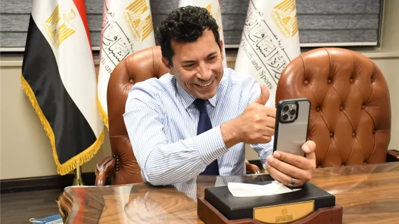 وزير الرياضة يهنيء منتخب الشباب بعد الفوز علي غانا والتأهل للمونديال