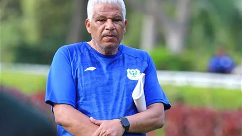 ميمي عبد الرازق يبدأ مهمته مع المصري بعد إقالة بوجلبان