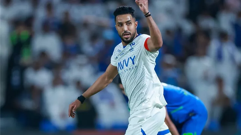 بدون الأهلي والنصر.. سالم الدوسري يقود 5 مرشحين لجائزة أفضل لاعب سعودي