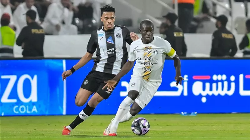 تشكيل الشباب ضد الهلال في الدوري السعودي.. ثنائي يقود الهجوم