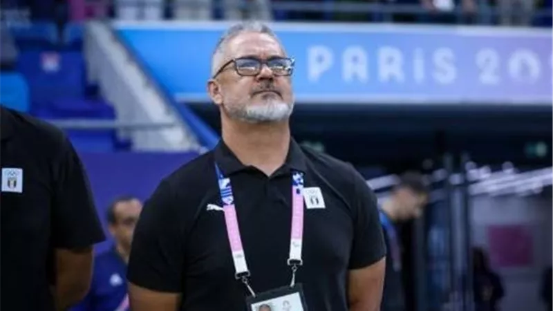 أول رد من ميكالي على توليه تدريب الزمالك 