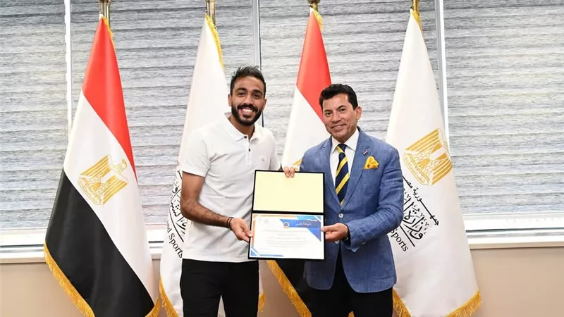 وزير الرياضة يكرم بعثة الرياضيين العائدين من ليبيا بالعاصمة الإدارية