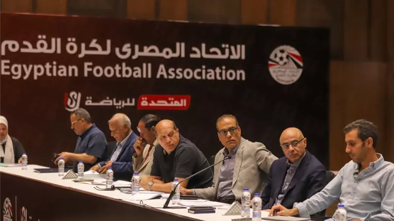 انطلاق ورشة عمل اتحاد الكرة 