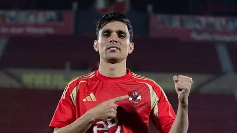 أزمة أشرف بن شرقي تصل المغرب.. استبعاد نجم أسود الأطلس يثير الجدل