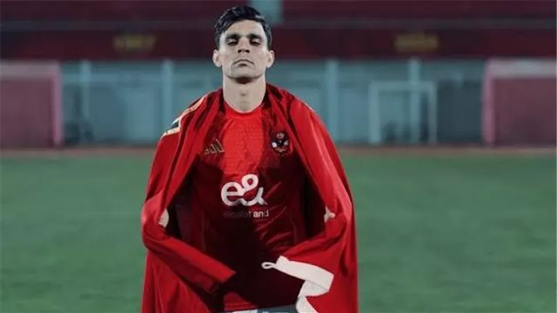 أشرف بن شرقي في مرمى الانتقادات بسبب 