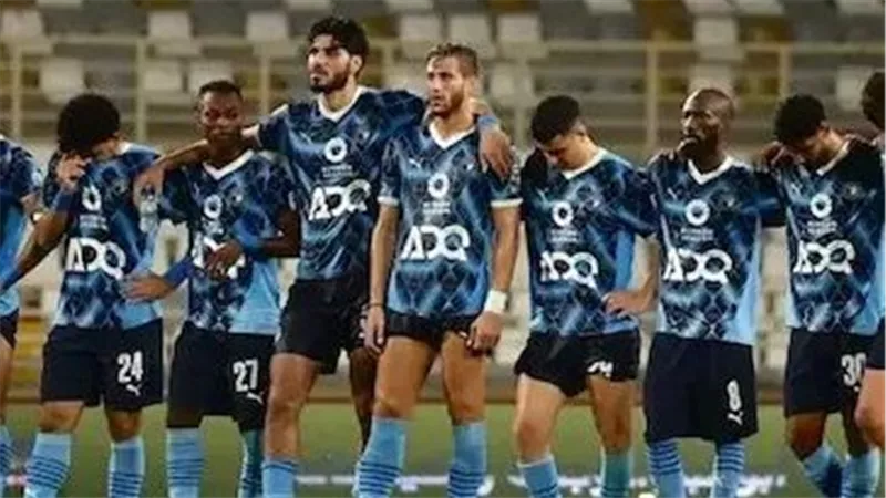 رئيس بيراميدز يتوجه إلى الإمارات لوضع ترتيبات الموسم الجديد بعد الإنجاز التاريخي