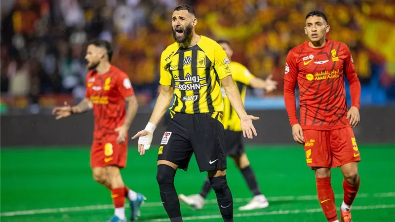 بنزيما يقود تشكيل الاتحاد المتوقع ضد القادسية في نهائي كأس خادم الحرمين الشريفين