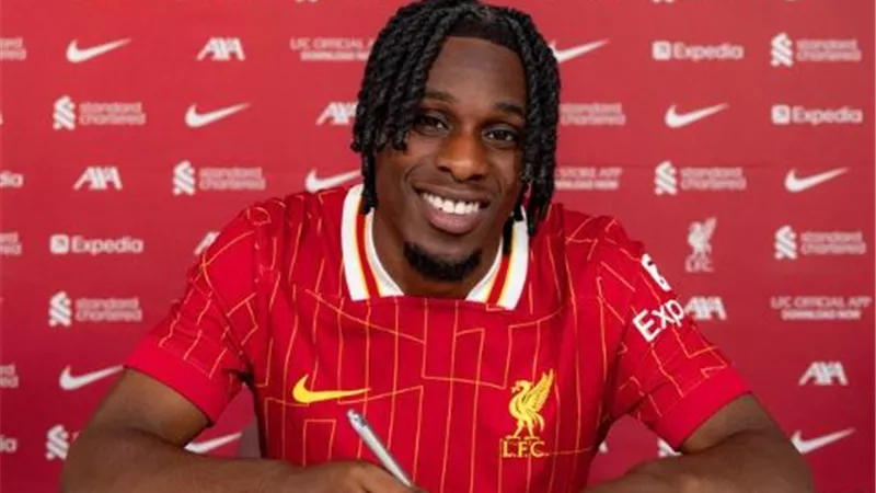 ليفربول يضم جيريمي فريمبونج قادمًا من باير ليفركوزن.. رسميًا