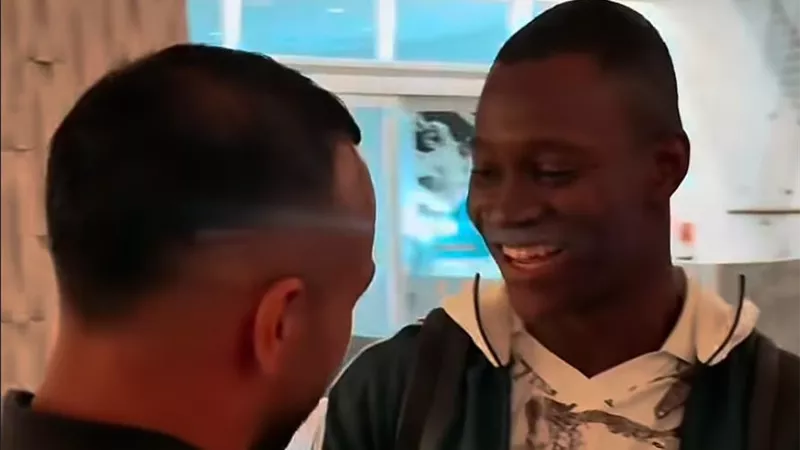 أليو ديانج يصل أمريكا للمشاركة مع الأهلي فى كأس العالم للأندية