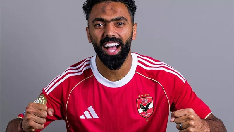 رغم هجوم جماهير الأهلي.. حسين الشحات يصنع المجد في كأس العالم للأندية