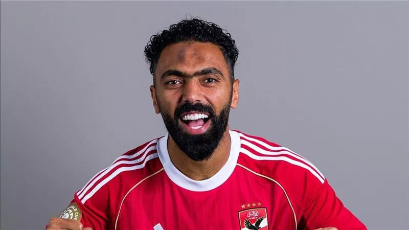 كواليس جلسة تجديد عقد حسين الشحات داخل الأهلي