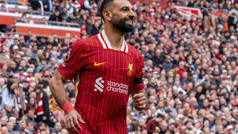 ستيف نيكول: فريمبونج قد يعطّل محمد صلاح في ليفربول