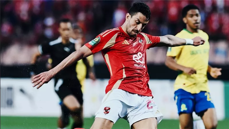 طبيب الأهلي يكشف تفاصيل إصابة طاهر محمد 