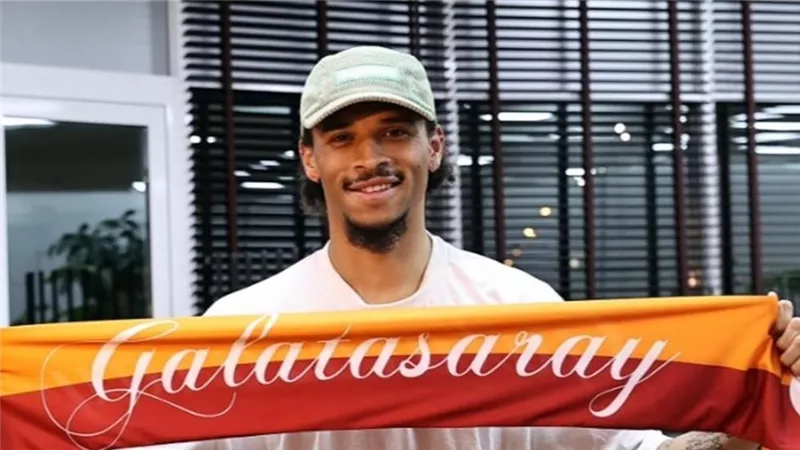 ليروي ساني ينتقل رسميا إلى جالطة سراي واللاعب يكشف سر انضمامه للفريق