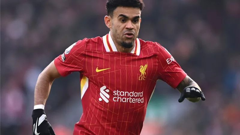 برشلونة يترقب موقف لويس دياز.. وعقبة تعرقل الصفقة 