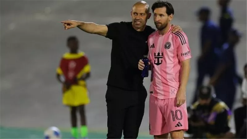 منتخب الأرجنتين يدعم ميسي برسالة خاصة قبل مواجهة الأهلي بكأس العالم للأندية