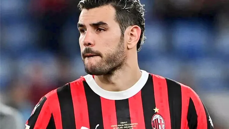 عاجل | ثيو هيرنانديز يرفض عرض الهلال السعودي
