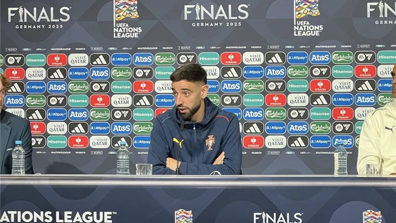 أول تعليق من برونو فيرنانديز على رفض عرض الهلال السعودي.. ماذا قال؟