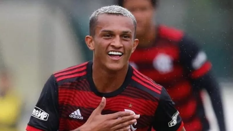 يوفنتوس يتحرك لضم موهبة فلامنجو في كأس العالم للأندية