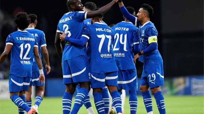 فشل جديد.. نجم ثالث يرفض عرض الهلال السعودي قبل كأس العالم للأندية