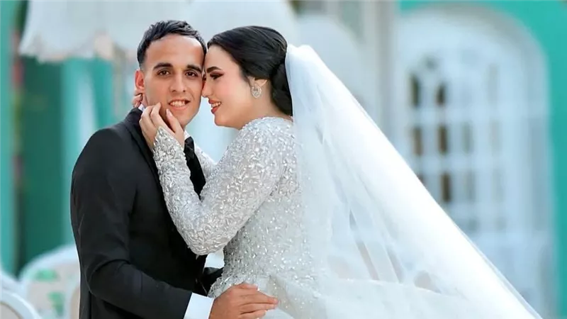 إطلالة مميزة لنجم الزمالك ناصر منسى فى حفل زفافه (صور)