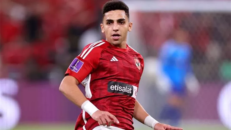 كوكا يشارك في تدريبات الأهلي استعدادًا لمباراة بورتو بمونديال الأندية