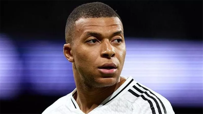 أول أزمة لـ مبابي في ريال مدريد؟.. ألونسو يكشف كواليس غيابه المفاجئ