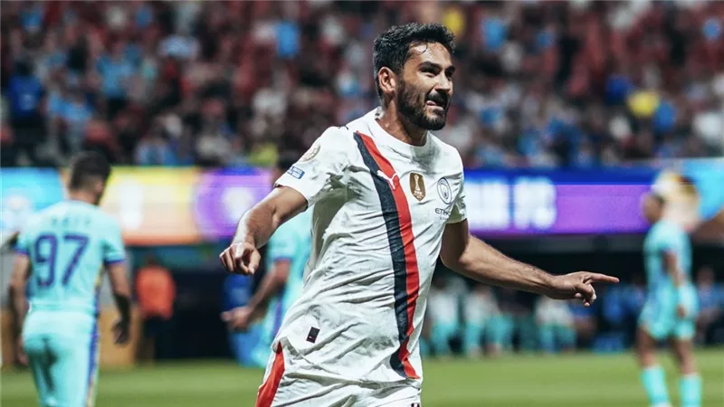 مانشستر سيتي يتقدم على العين بثلاثية في الشوط الأول (فيديو)