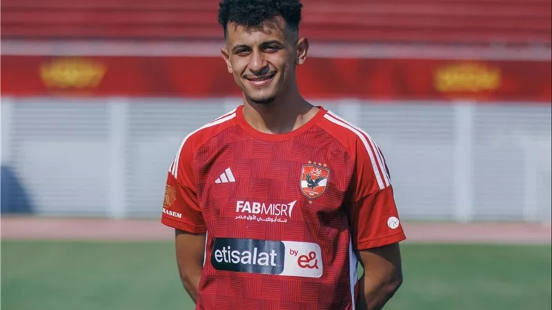 أسامة فيصل أو أحمد عيد.. الأهلي يعرض عمر الساعي على البنك الأهلي والمصري