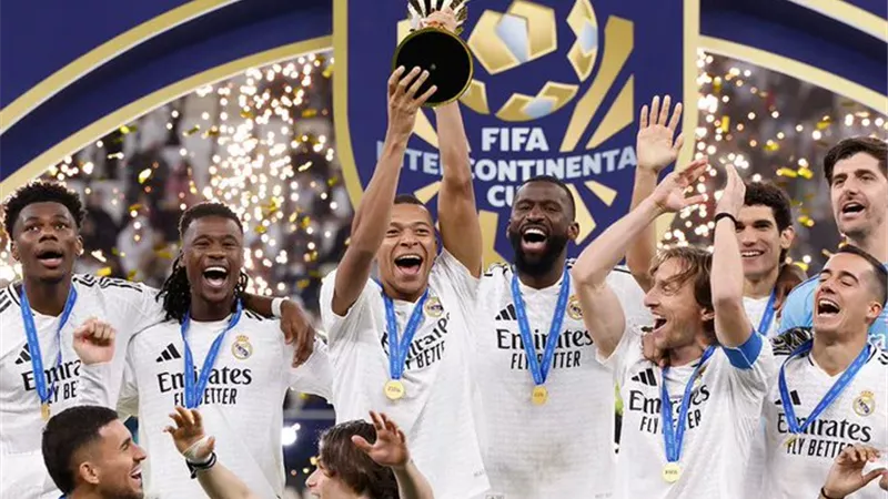 من هو حكم مباراة ريال مدريد ويوفنتوس في كأس العالم للأندية؟