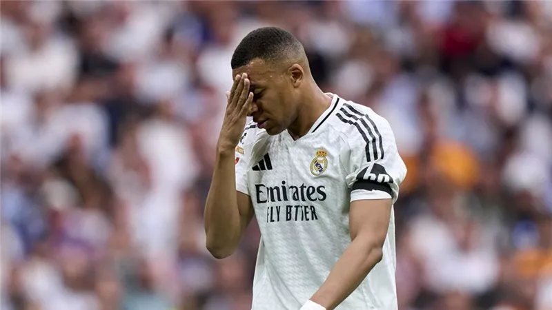 أطباء ريال مدريد يحذرون ألونسو من مشاركة مبابي ضد يوفنتوس بمونديال للأندية