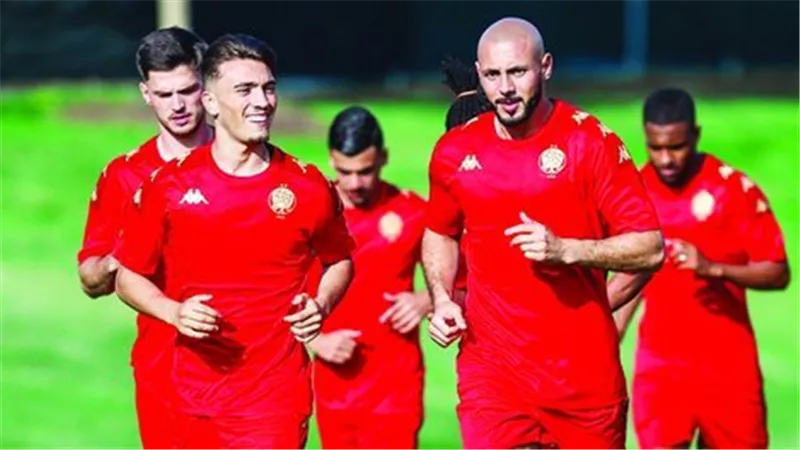 قرار مفاجئ بتوقف الدوري المغربي لدعم الأندية في البطولات الإفريقية