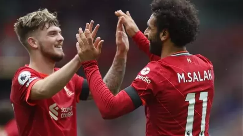صديق محمد صلاح.. ليفربول يحدد مقابل الاستغناء عن موهبته